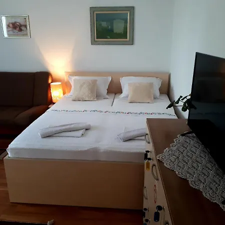 Mi-apartment شقة *